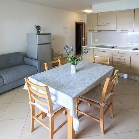 1 Bedroom Stunning In