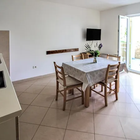 Apartment 1 Bedroom Stunning In Mandre